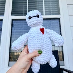Handmade - Crochet Baymax Plush with‎ Red Heart